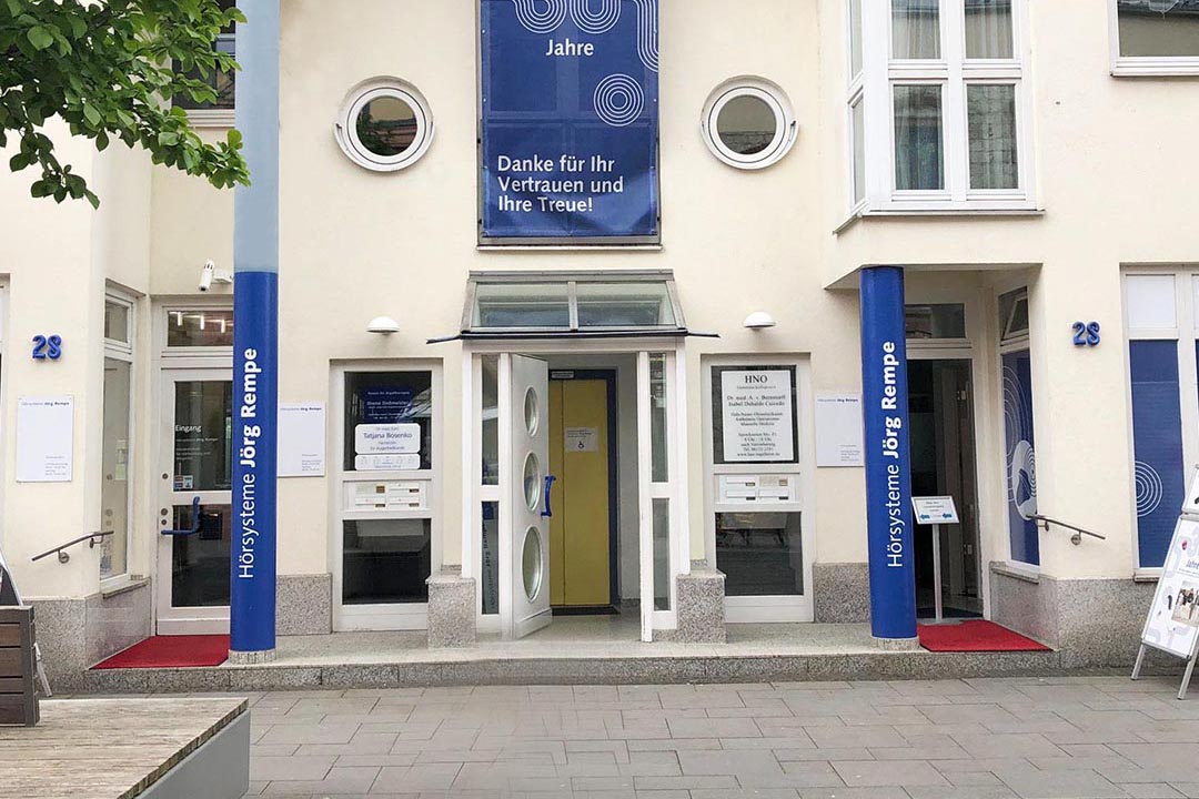 Standort_IGH Der Eingang unserer Filiale für Hörgeräteakustik in Ingelheim